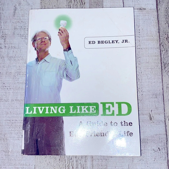 Living like Ed eco friendly book - Picture 2 of 13